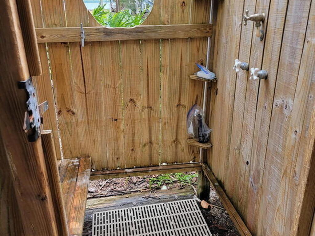 53 Vip Island Island, Grant-Valkaria, FL 32949