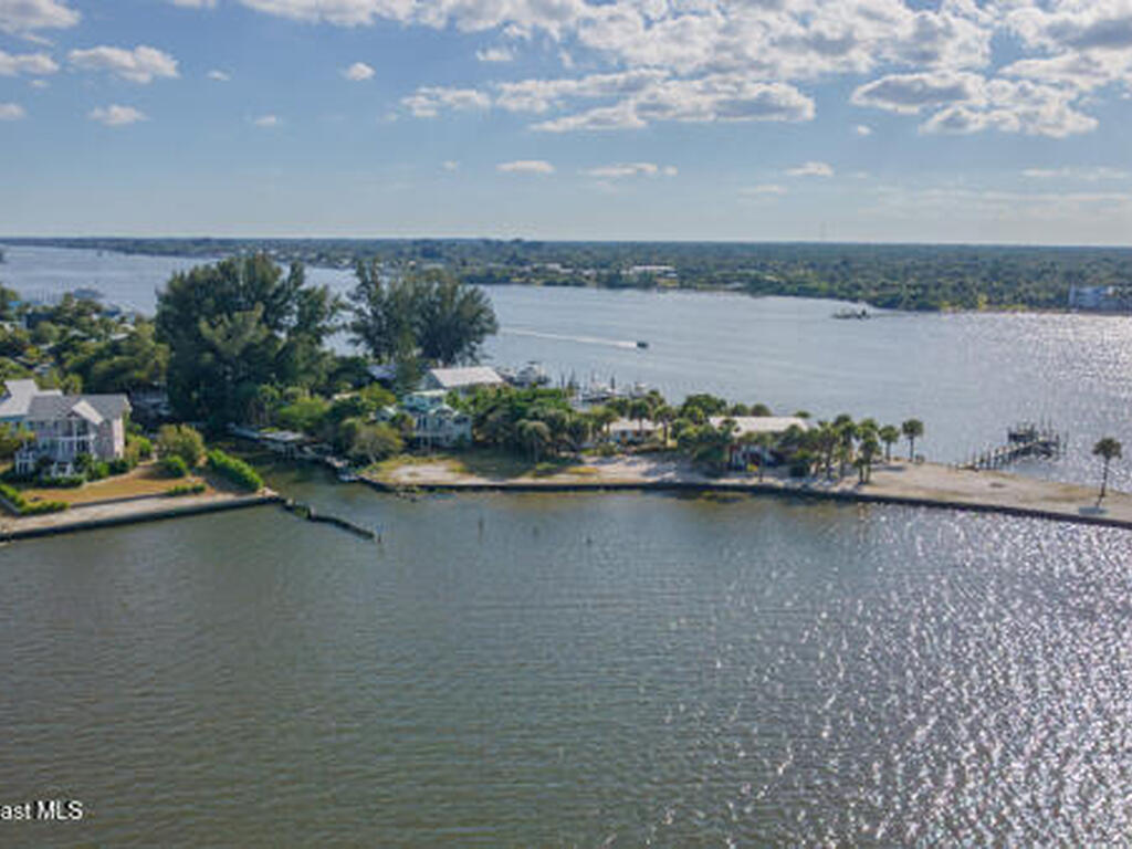 53 Vip Island Island, Grant-Valkaria, FL 32949