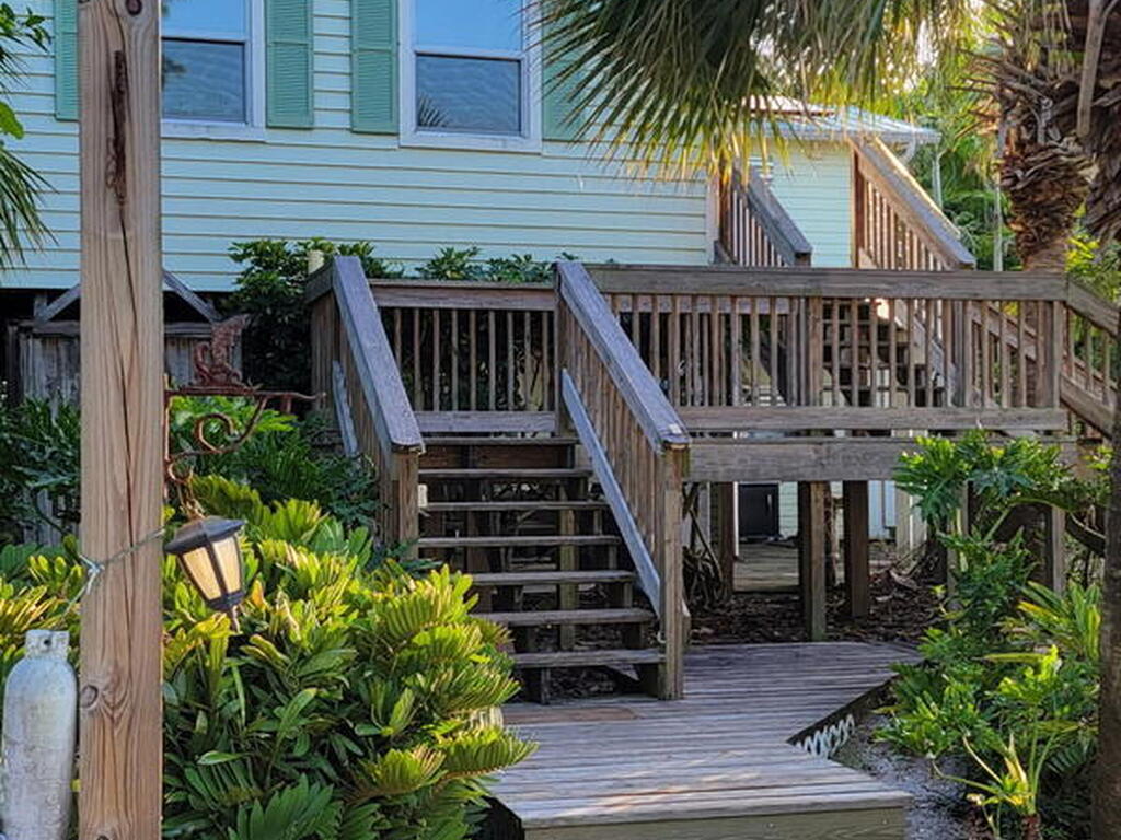 53 Vip Island Island, Grant-Valkaria, FL 32949