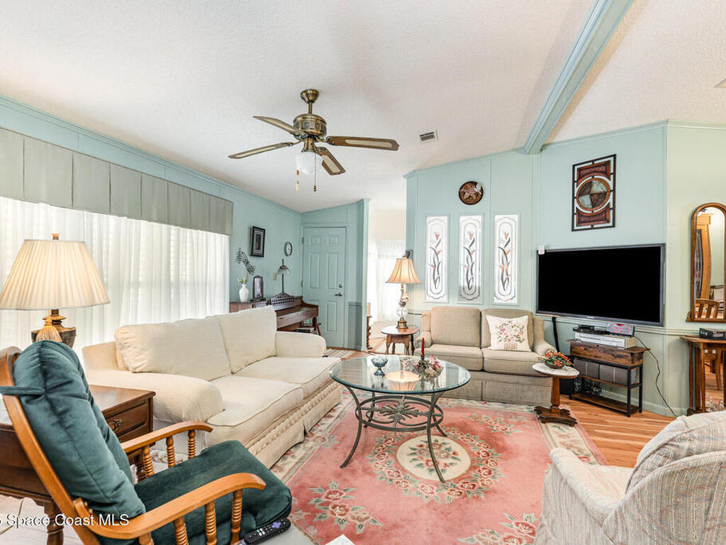 909 Dogwood Drive, Barefoot Bay, FL 32976