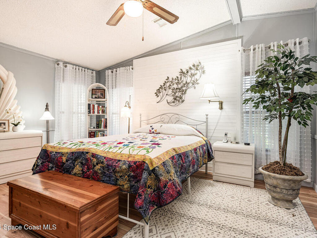 909 Dogwood Drive, Barefoot Bay, FL 32976