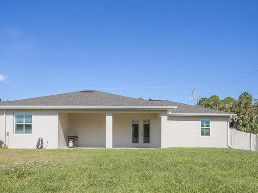 612 Osmosis Drive, Palm Bay, FL 32908