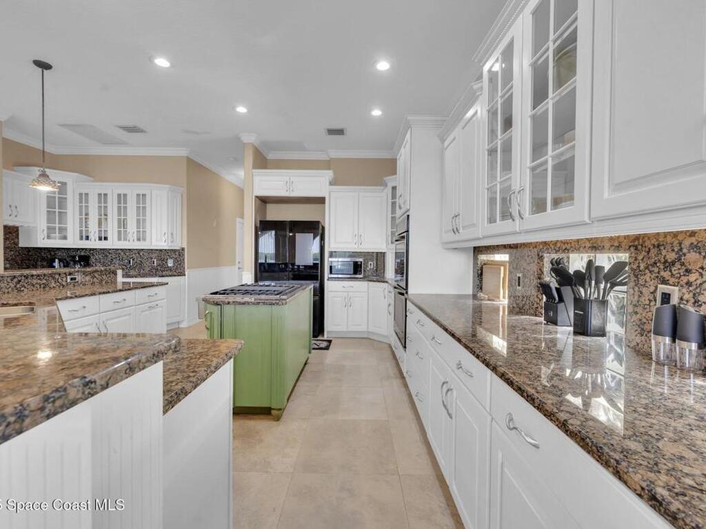 7 Cove View Court, Cocoa Beach, FL 32931