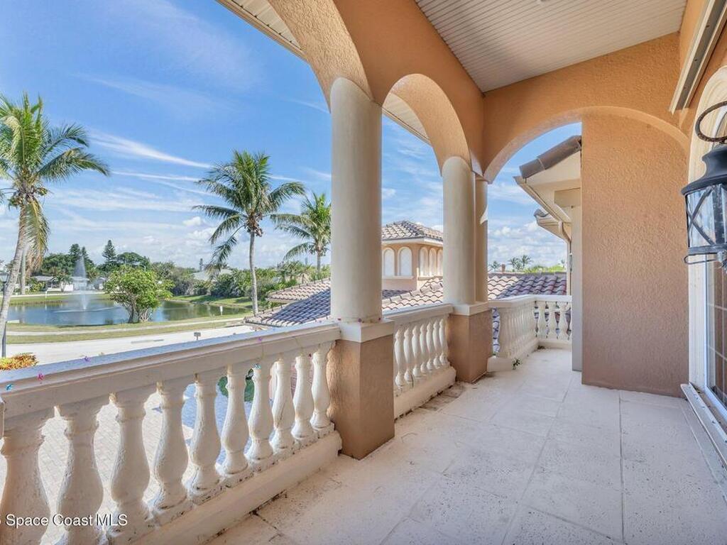 7 Cove View Court, Cocoa Beach, FL 32931