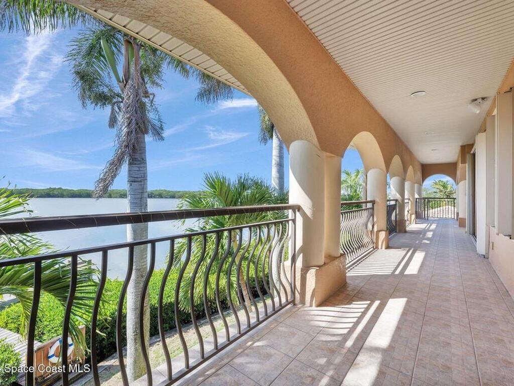 7 Cove View Court, Cocoa Beach, FL 32931