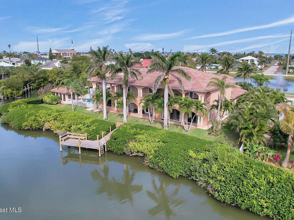 7 Cove View Court, Cocoa Beach, FL 32931