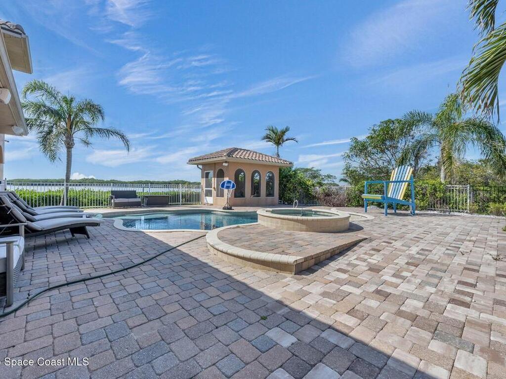 7 Cove View Court, Cocoa Beach, FL 32931