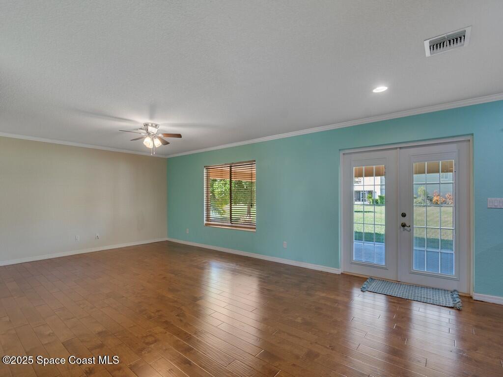 5595 45th Avenue, Vero Beach, FL 32967