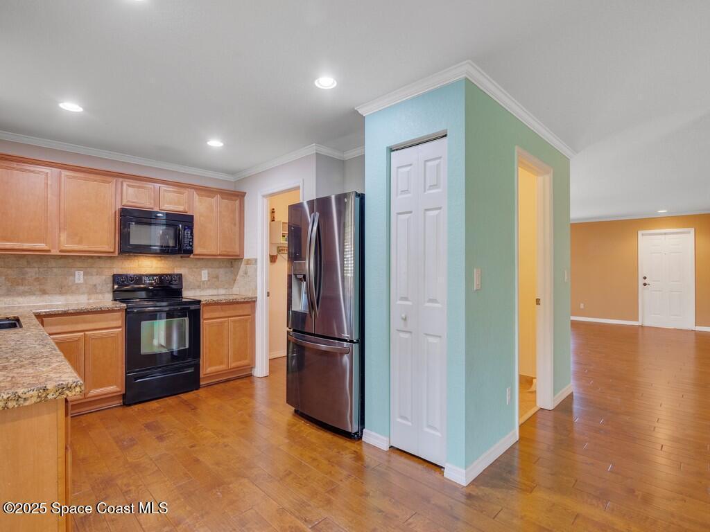 5595 45th Avenue, Vero Beach, FL 32967