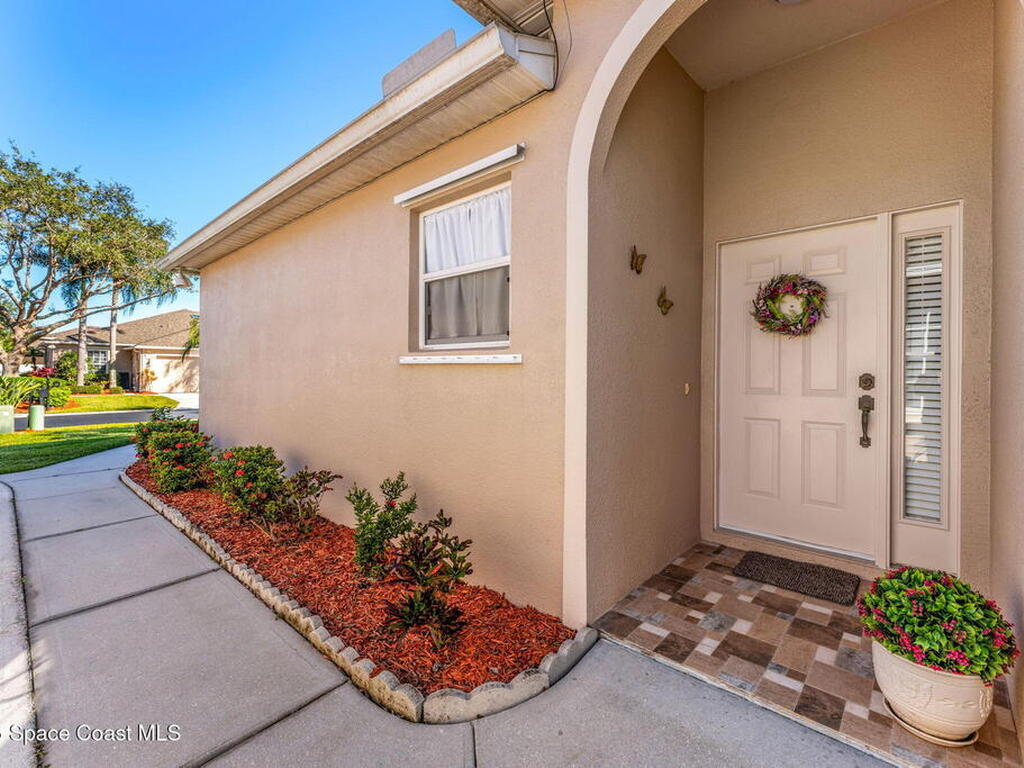 590 Wedge Court, Palm Bay, FL 32909