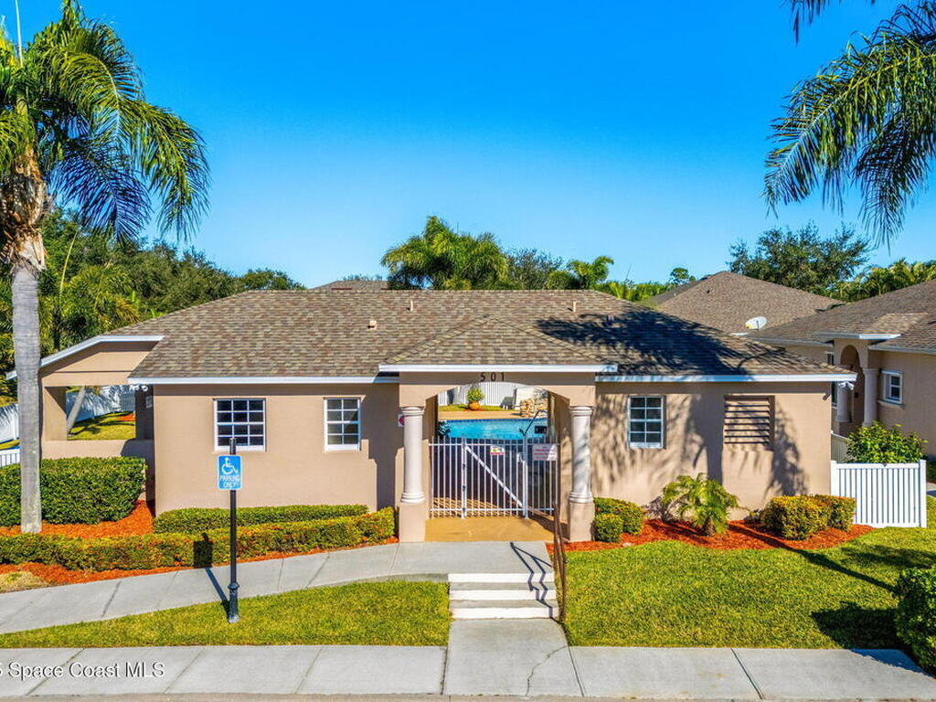 590 Wedge Court, Palm Bay, FL 32909