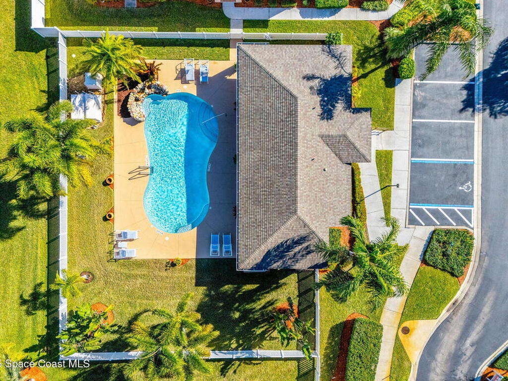 590 Wedge Court, Palm Bay, FL 32909