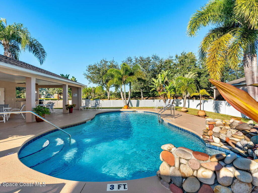 590 Wedge Court, Palm Bay, FL 32909