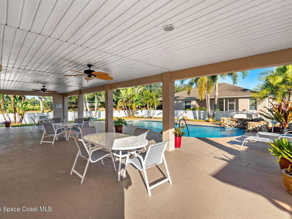 590 Wedge Court, Palm Bay, FL 32909