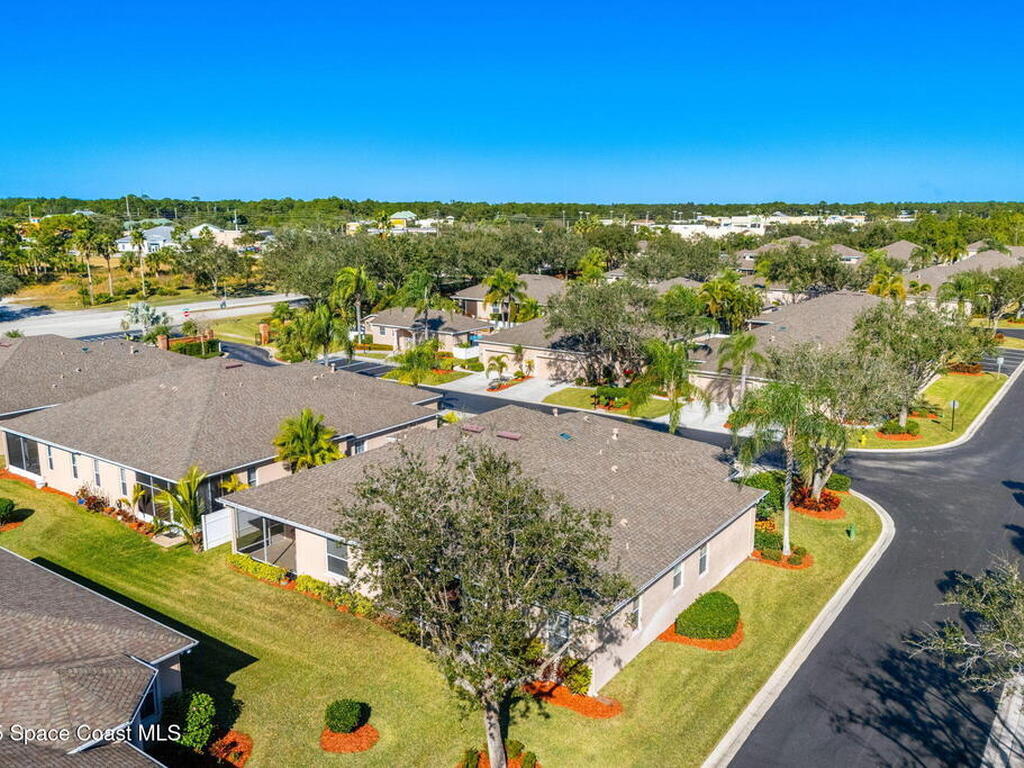 590 Wedge Court, Palm Bay, FL 32909