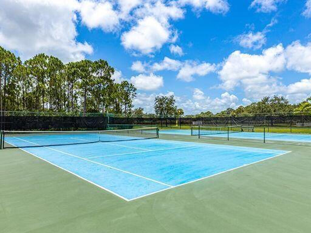 590 Wedge Court, Palm Bay, FL 32909