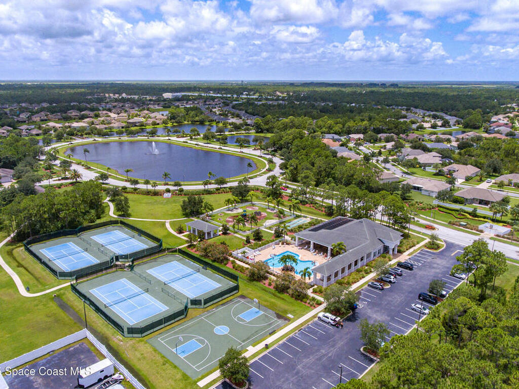 590 Wedge Court, Palm Bay, FL 32909