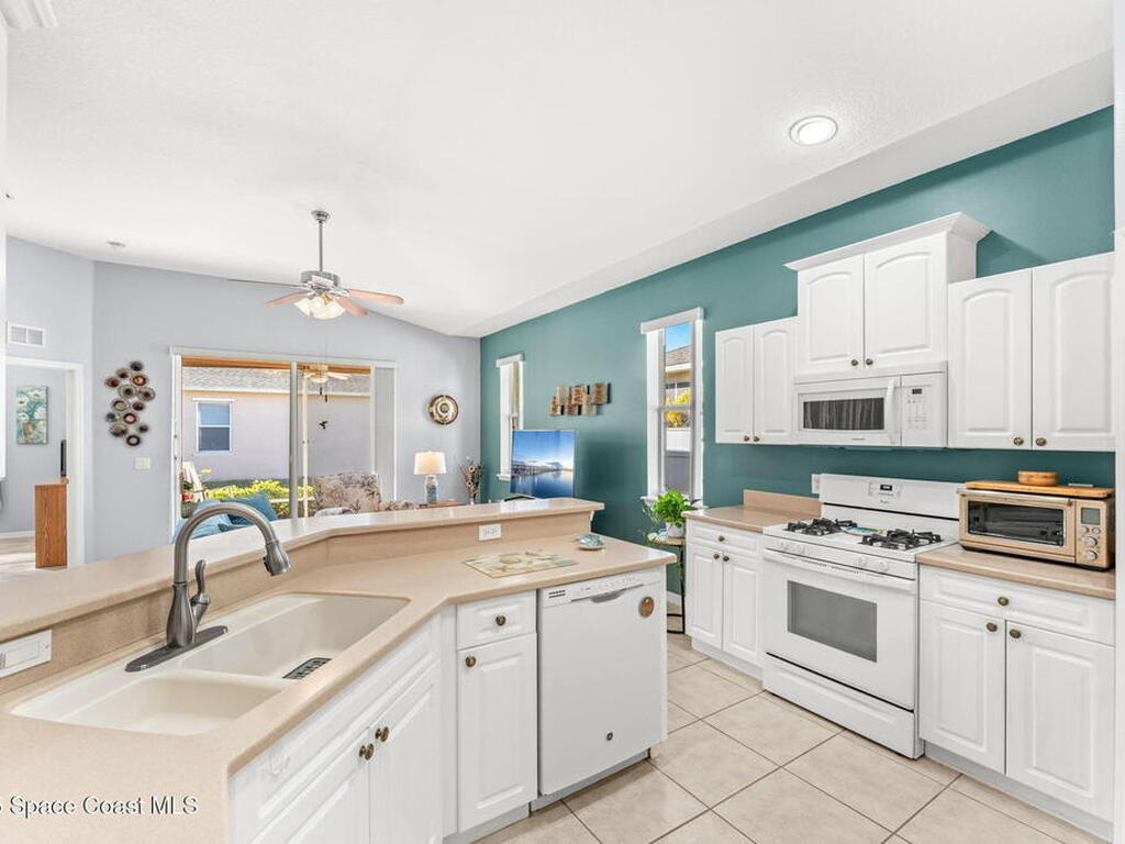 590 Wedge Court, Palm Bay, FL 32909