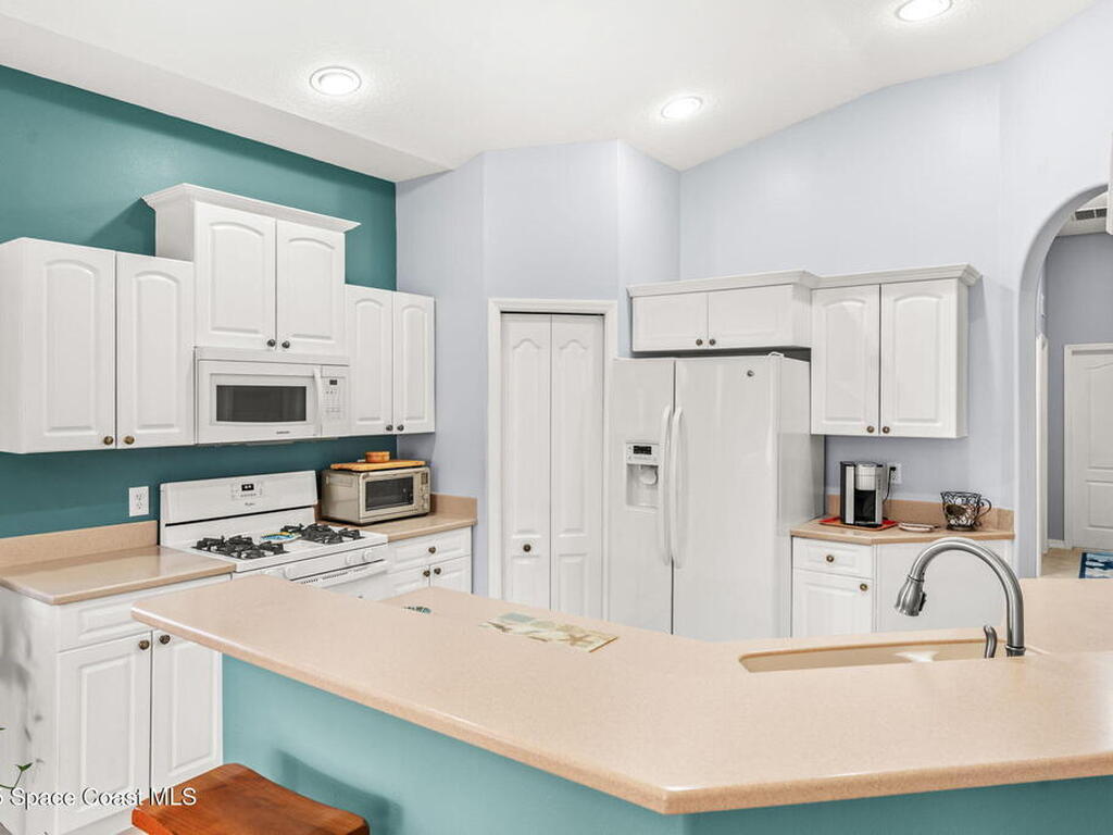 590 Wedge Court, Palm Bay, FL 32909