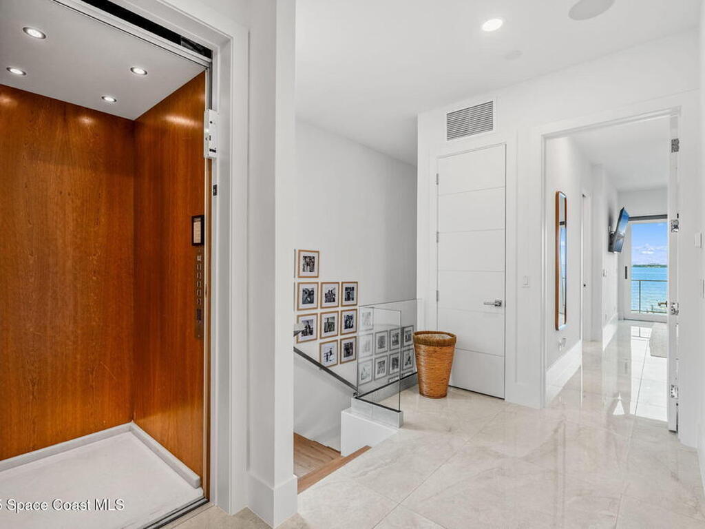 1807 Riverview Drive, Melbourne, FL 32901