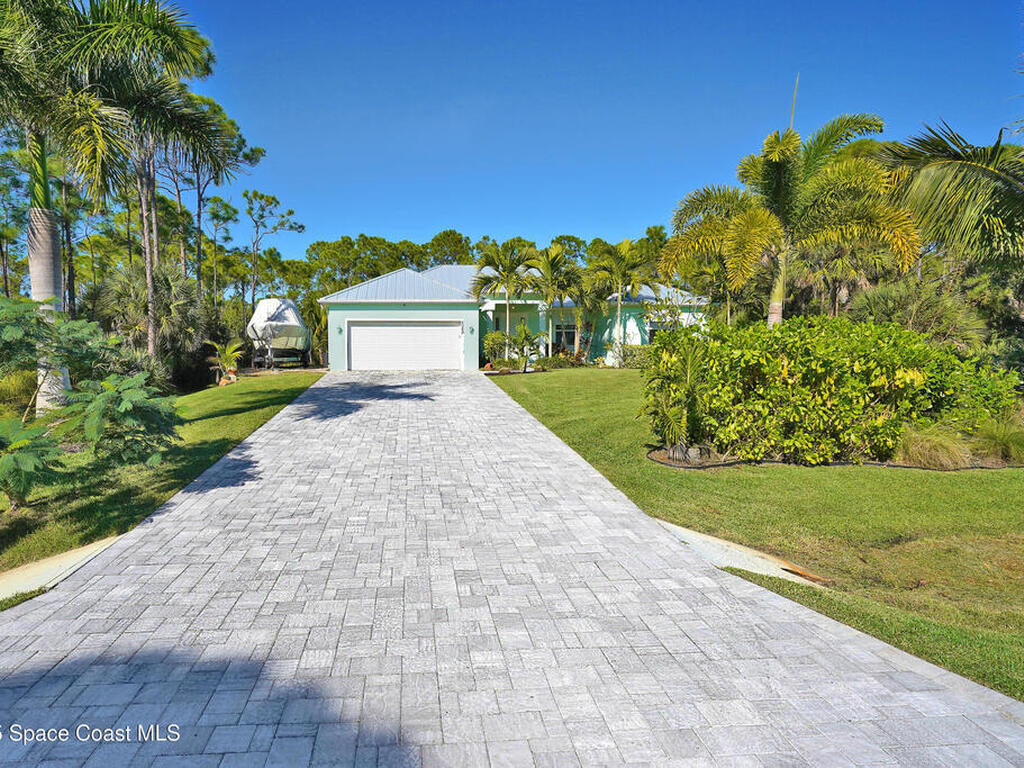 4060 Edisto Drive, Grant, FL 32949