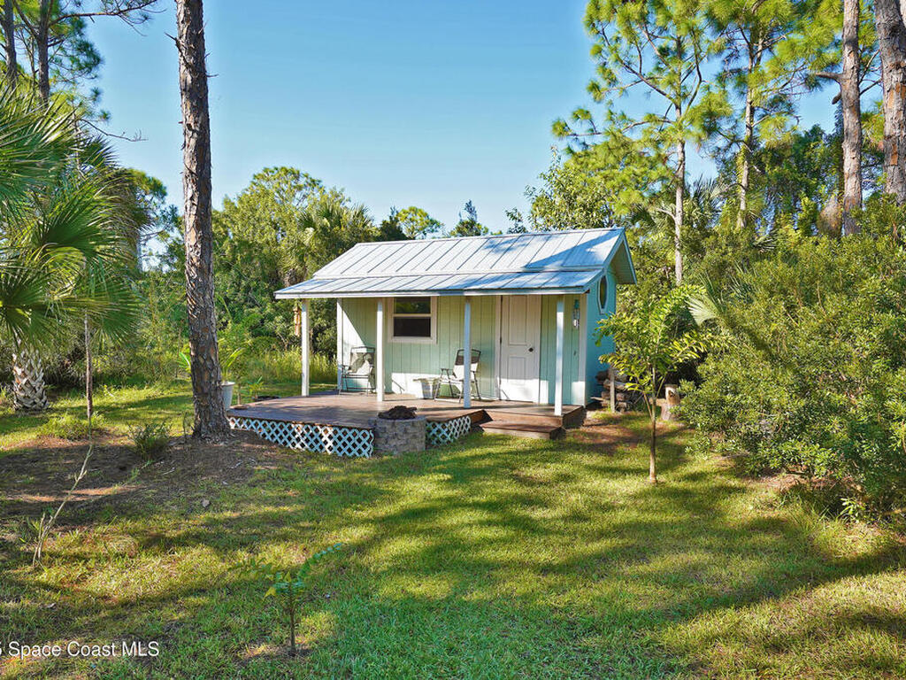 4060 Edisto Drive, Grant, FL 32949