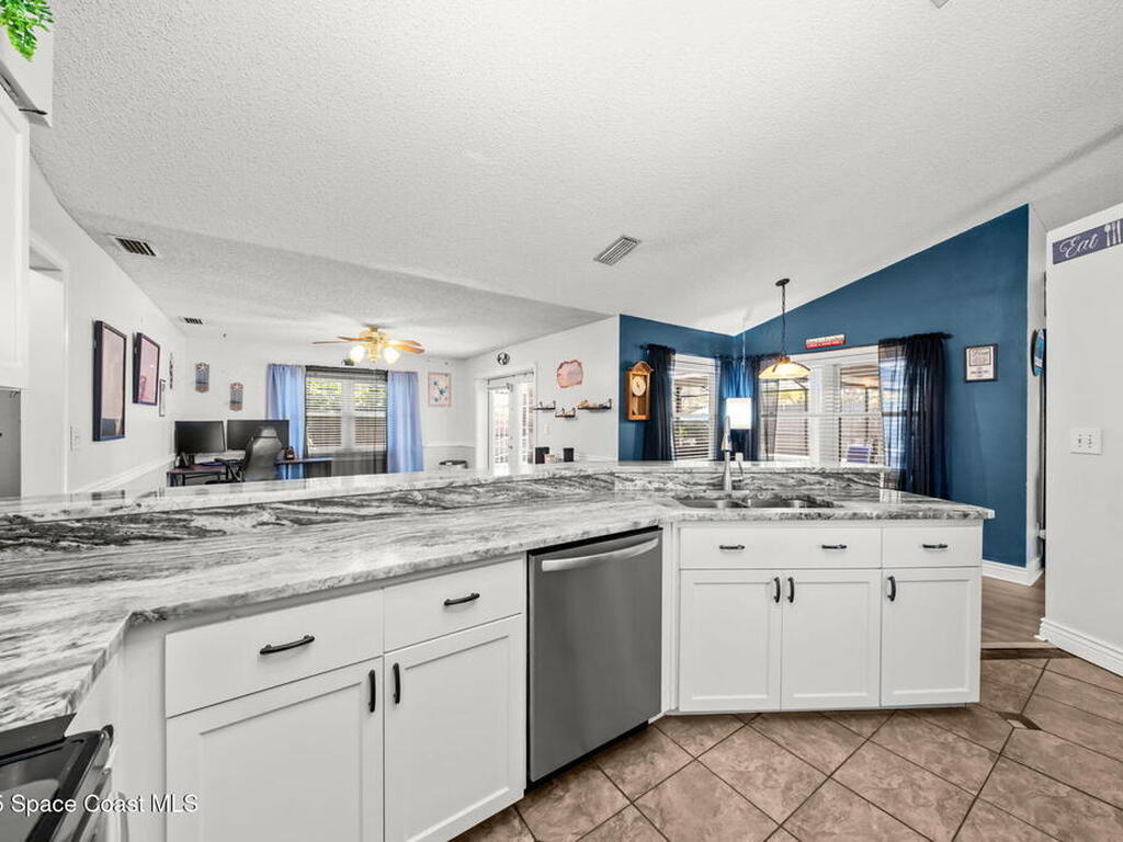 5001 Walton Avenue, Titusville, FL 32780