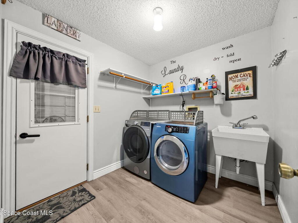 5001 Walton Avenue, Titusville, FL 32780