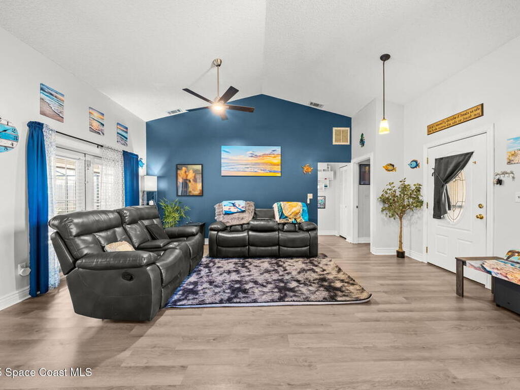 5001 Walton Avenue, Titusville, FL 32780