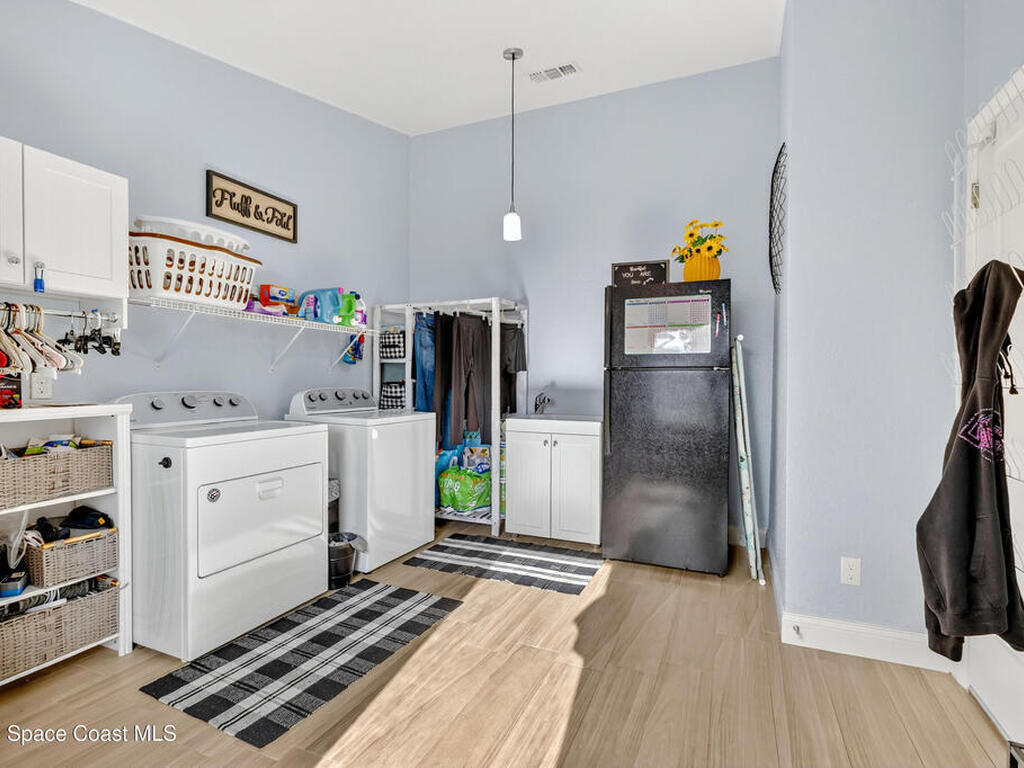 1445 Ambra Drive, Melbourne, FL 32940