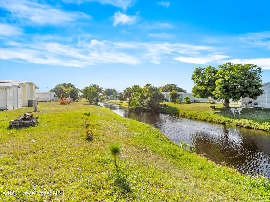 1040 Waterway Drive, Barefoot Bay, FL 32976