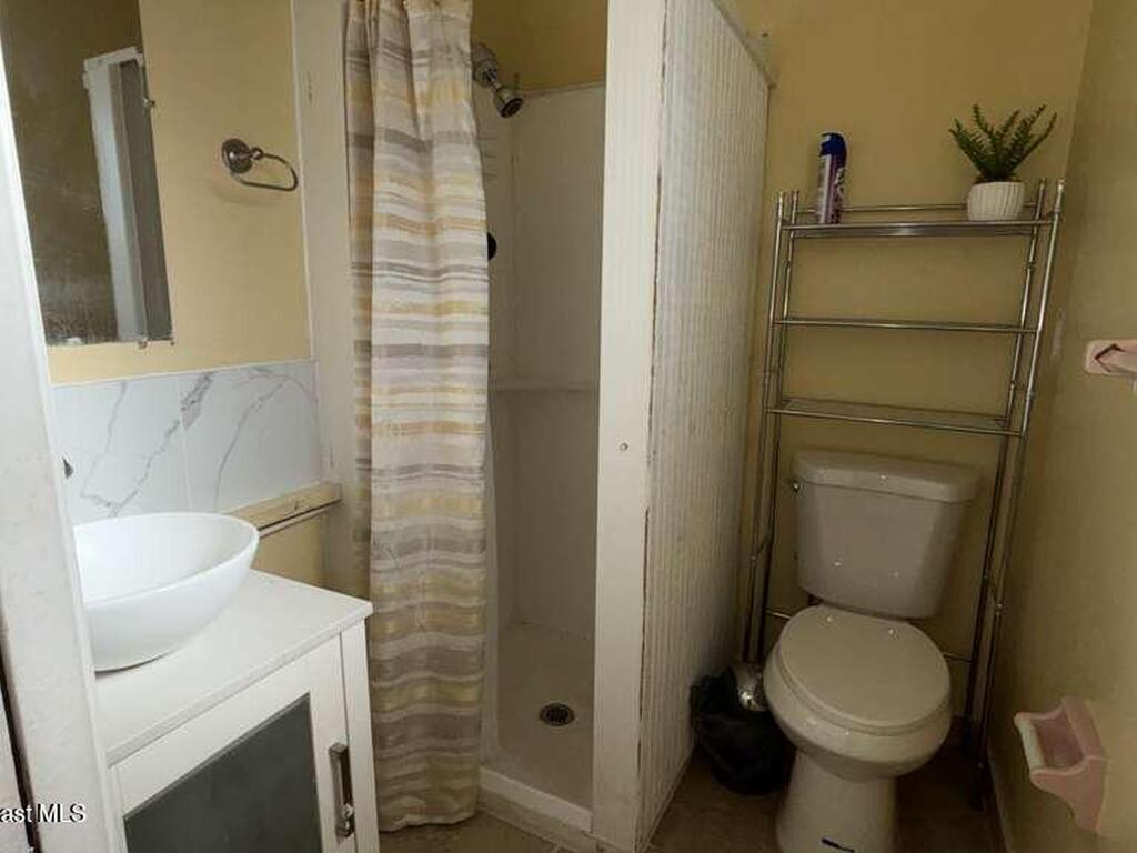 855 NE Angle Street, Palm Bay, FL 32905