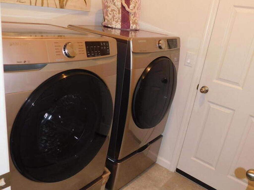 4554 Magenta Isles Drive, Melbourne, FL 32904