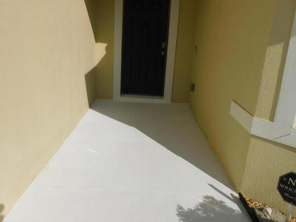 4554 Magenta Isles Drive, Melbourne, FL 32904