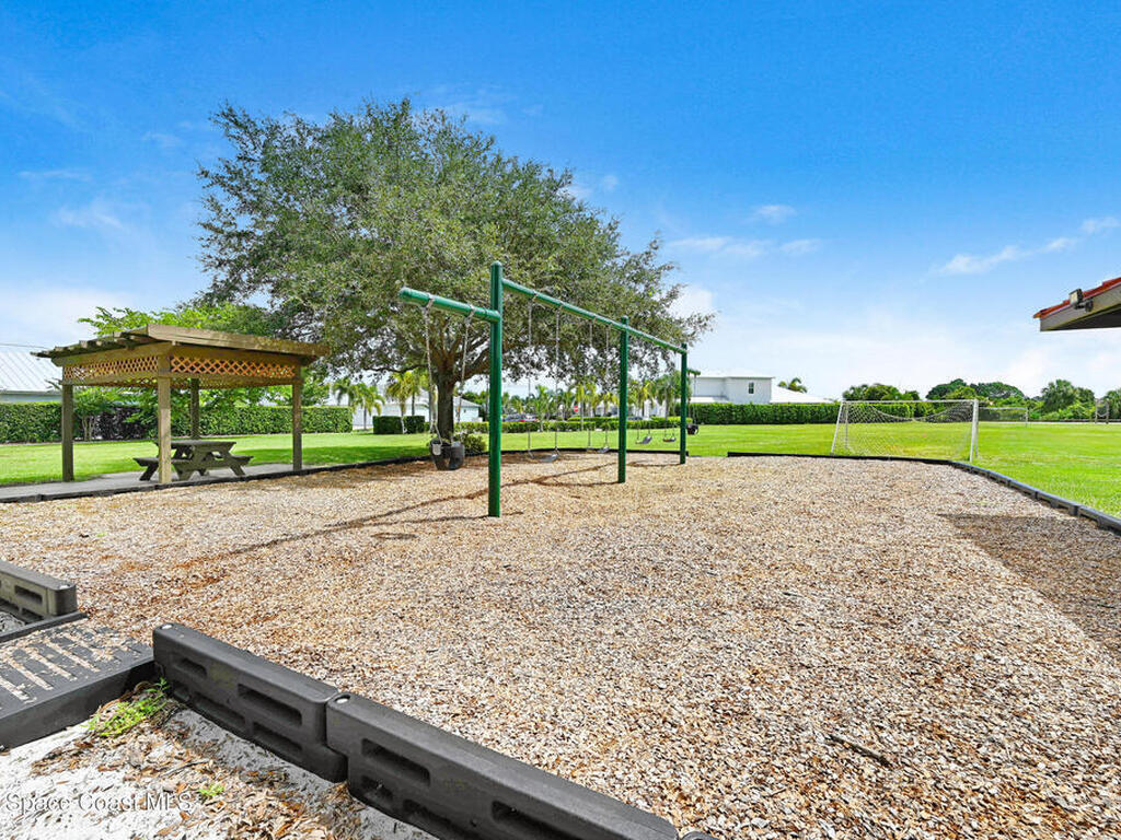 1386 Ballinton Drive, Melbourne, FL 32940