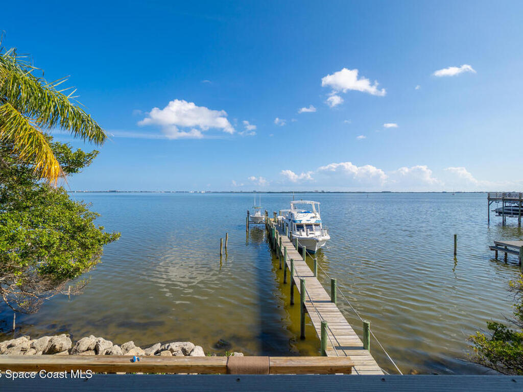 954 S Banana River Drive, Merritt Island, FL 32952