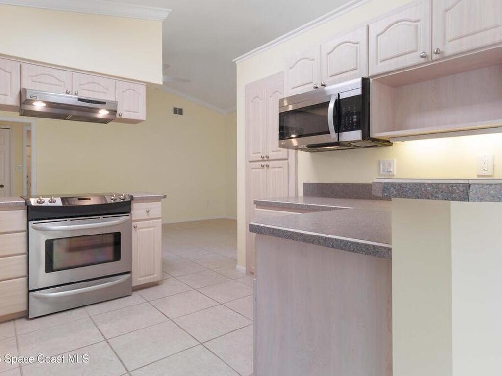 2355 Raintree Lake Circle, Merritt Island, FL 32953