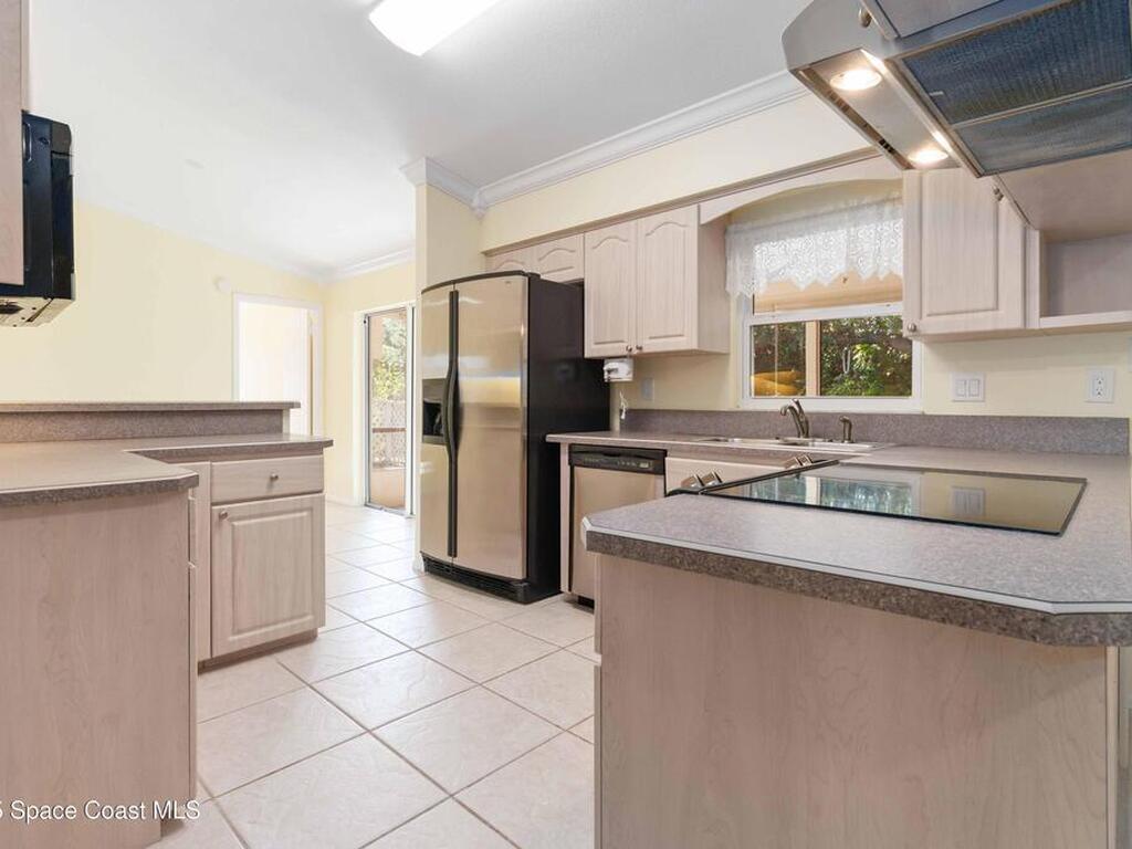 2355 Raintree Lake Circle, Merritt Island, FL 32953