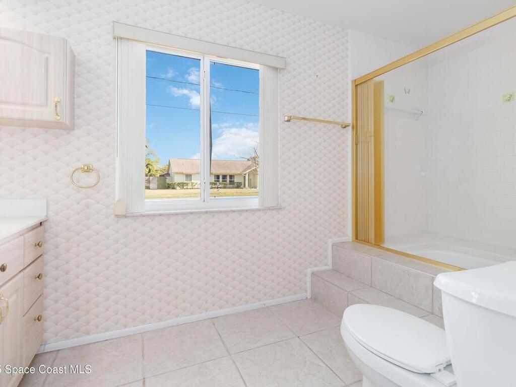 2355 Raintree Lake Circle, Merritt Island, FL 32953