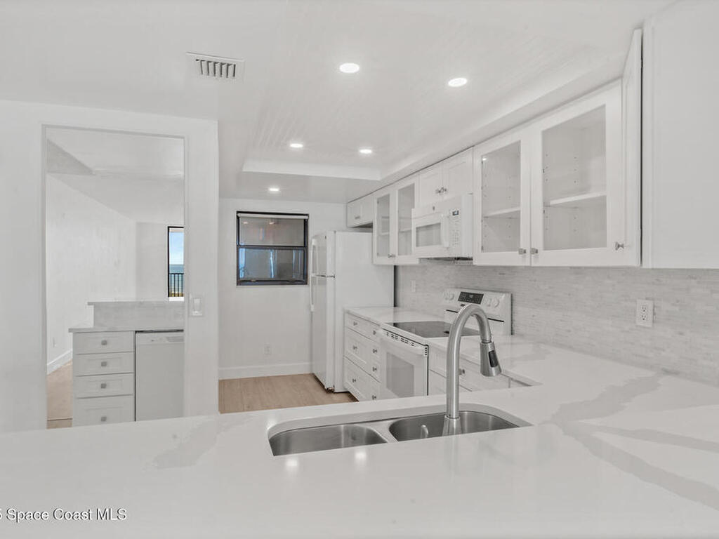 1860 N Atlantic Avenue, Cocoa Beach, FL 32931