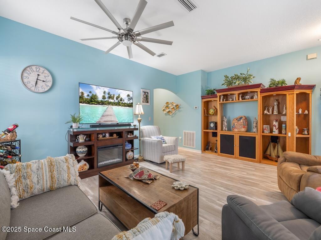 221 Briarcliff Circle, Sebastian, FL 32958