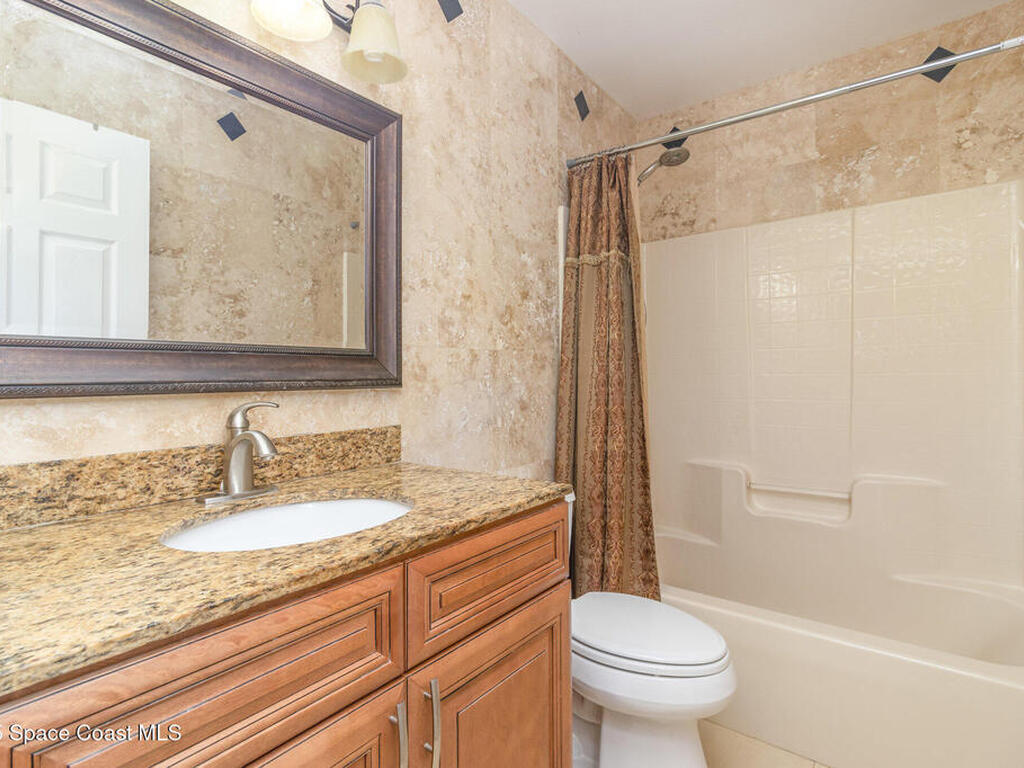 2893 Glasbern Circle, Melbourne, FL 32904