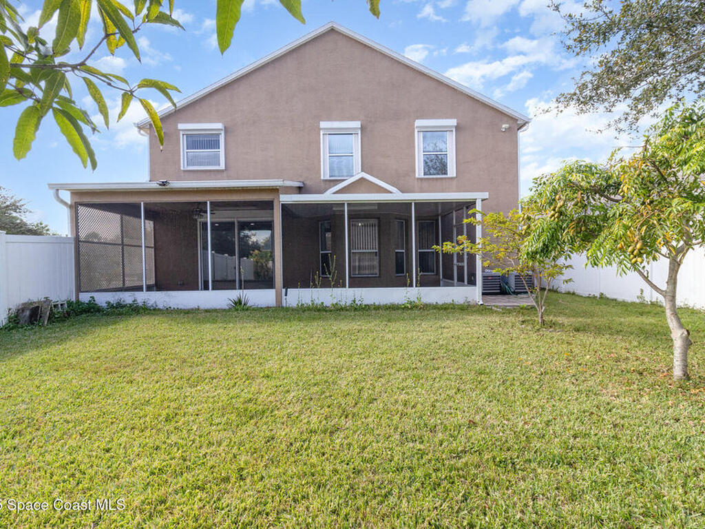 2893 Glasbern Circle, Melbourne, FL 32904