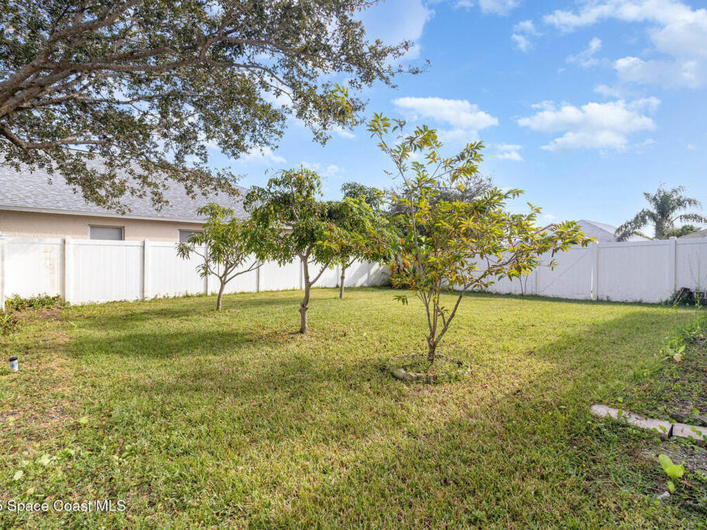 2893 Glasbern Circle, Melbourne, FL 32904