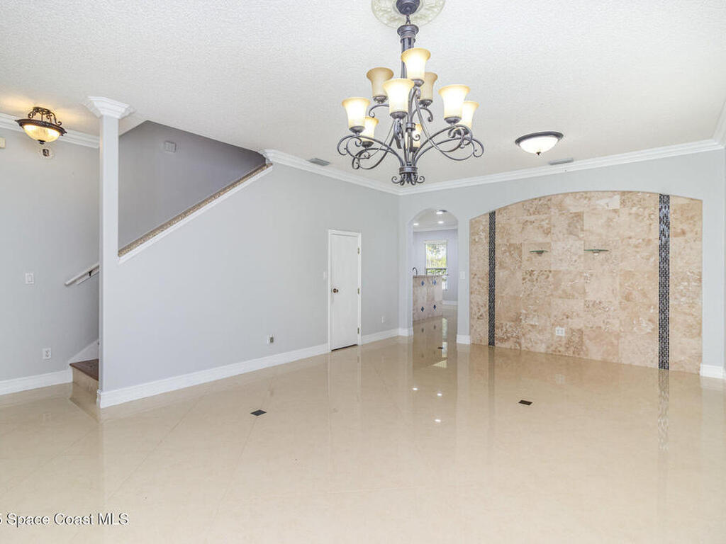 2893 Glasbern Circle, Melbourne, FL 32904