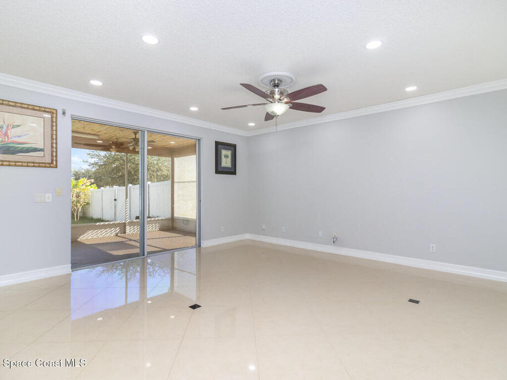 2893 Glasbern Circle, Melbourne, FL 32904