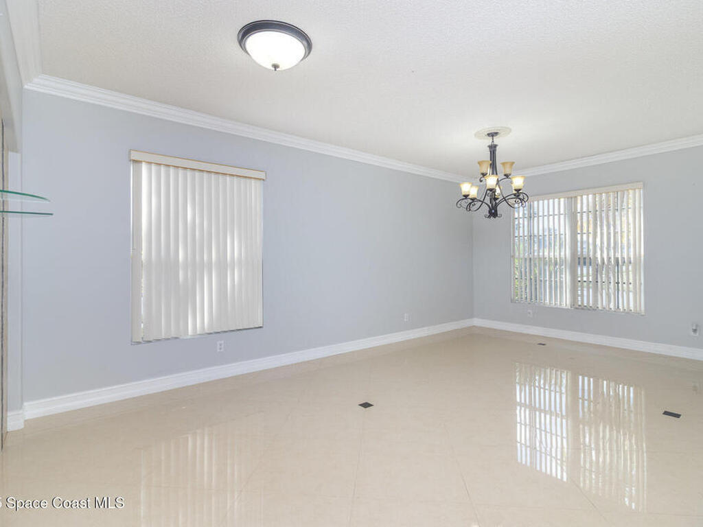 2893 Glasbern Circle, Melbourne, FL 32904