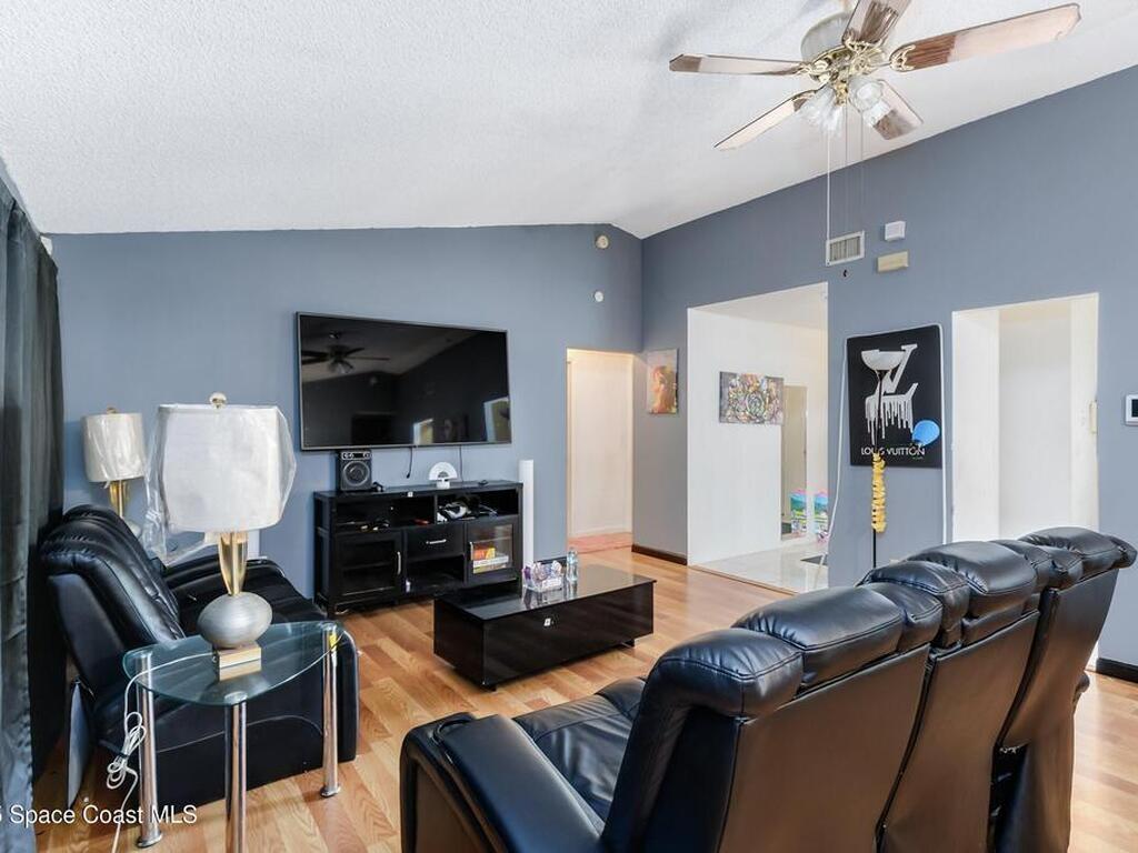 1226 Hedgecoth Street, Palm Bay, FL 32907