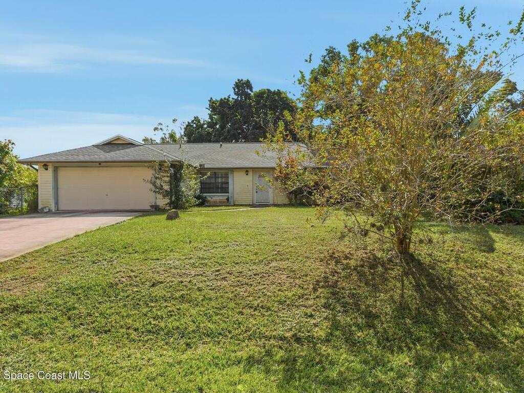 1226 Hedgecoth Street, Palm Bay, FL 32907