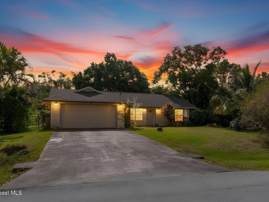 1226 Hedgecoth Street, Palm Bay, FL 32907